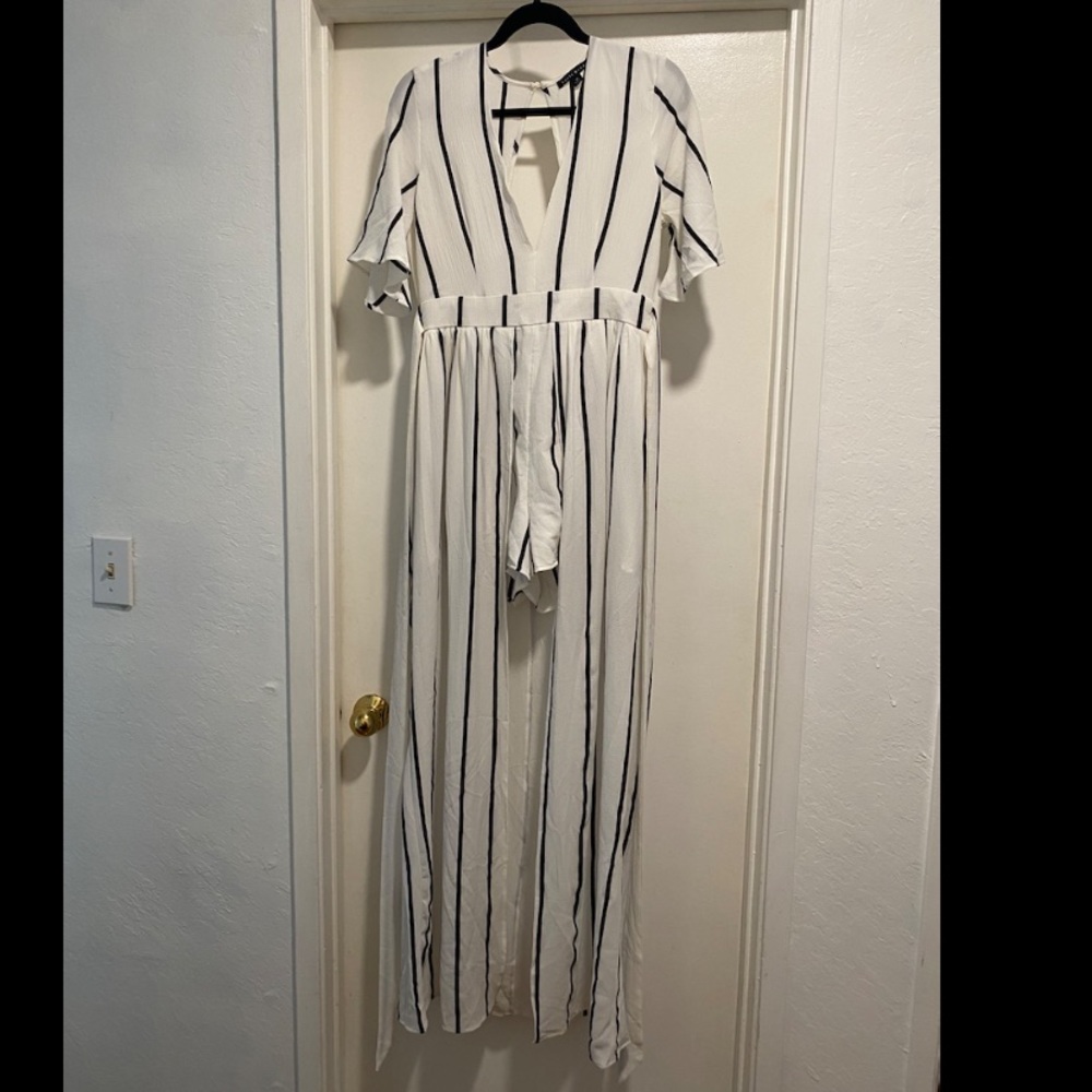 White Black Stripes Shorts Dress Front Open. Short Sleeve.